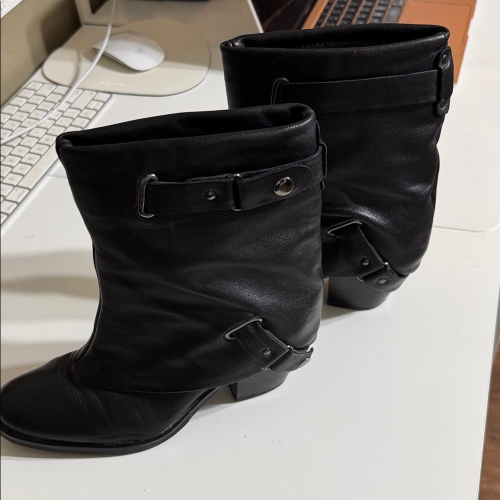 Matisse Black Leather Heeled Boots - Picture 4 of 6